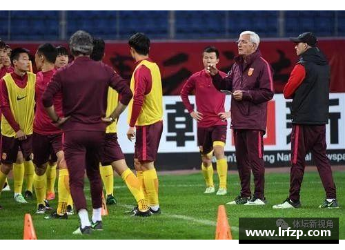 中国男足备战世预赛，主帅盛赞球员状态亮眼表现稳定